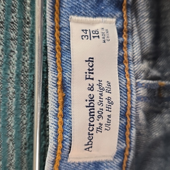 Abercrombie And Fitch Ultra High Rise Jeans The '90s Straight Size 18 - Picture 5 of 15